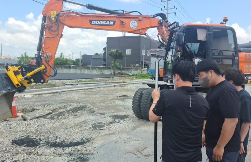 Fuel Management System oleh MOBA: Solusi Akurat Monitoring BBM Alat Berat