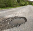 5-Penyebab-Jalan-Berlubang-yang-Paling-Banyak-di-Indonesia-Geometa