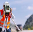 Metode-Levelling-Tanah-untuk-Konstruksi-Dari-Manual-hingga-Teknologi-Laser-dan-GPS-Geometa
