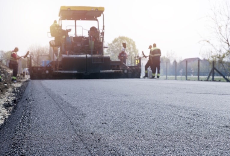 2D-Paving-Solutions-MOBA-untuk-Mengontrol-Elevasi-dan-Ketebalan-Hamparan-Aspal-Geometa