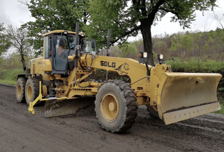 GS 506 MOBA, Sistem Kontrol 2D Grader untuk Perataan Tanah yang Presisi